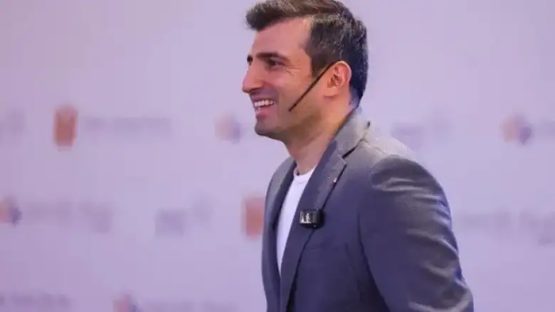 Bayraktar, Siyasi Liderleri NeXT Sosyal’e Davet Etti